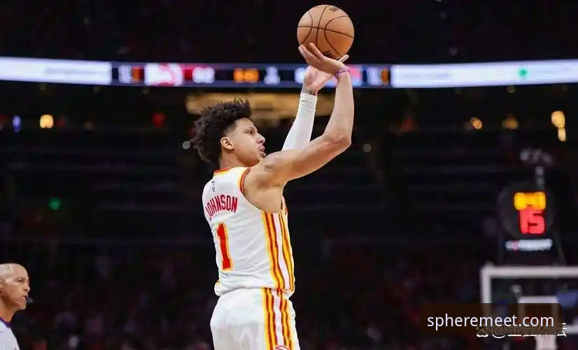 NBA季后赛尼克斯创队史纪录大胜老鹰，球盟会平台见证半场47分分差新纪录